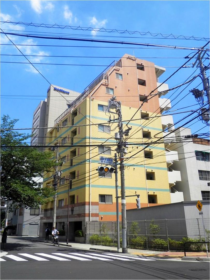 2LDK Apartment for Sale in Ueno, Tokyo - 67 sqm - Thumbnail 2