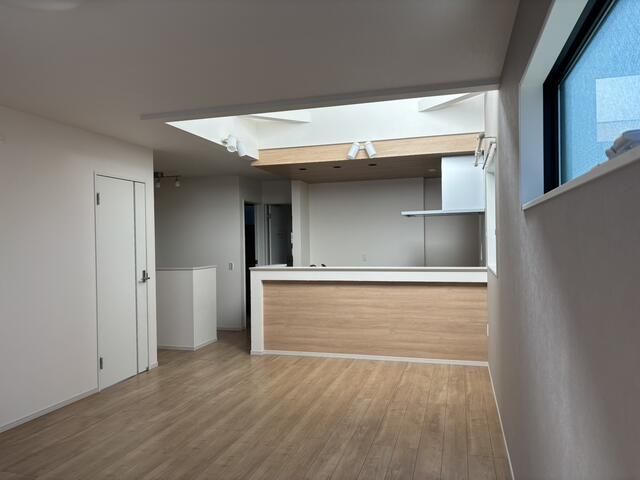 Modern 5LDK House in Samukawa, Kanagawa | 2022 Build - Thumbnail 2