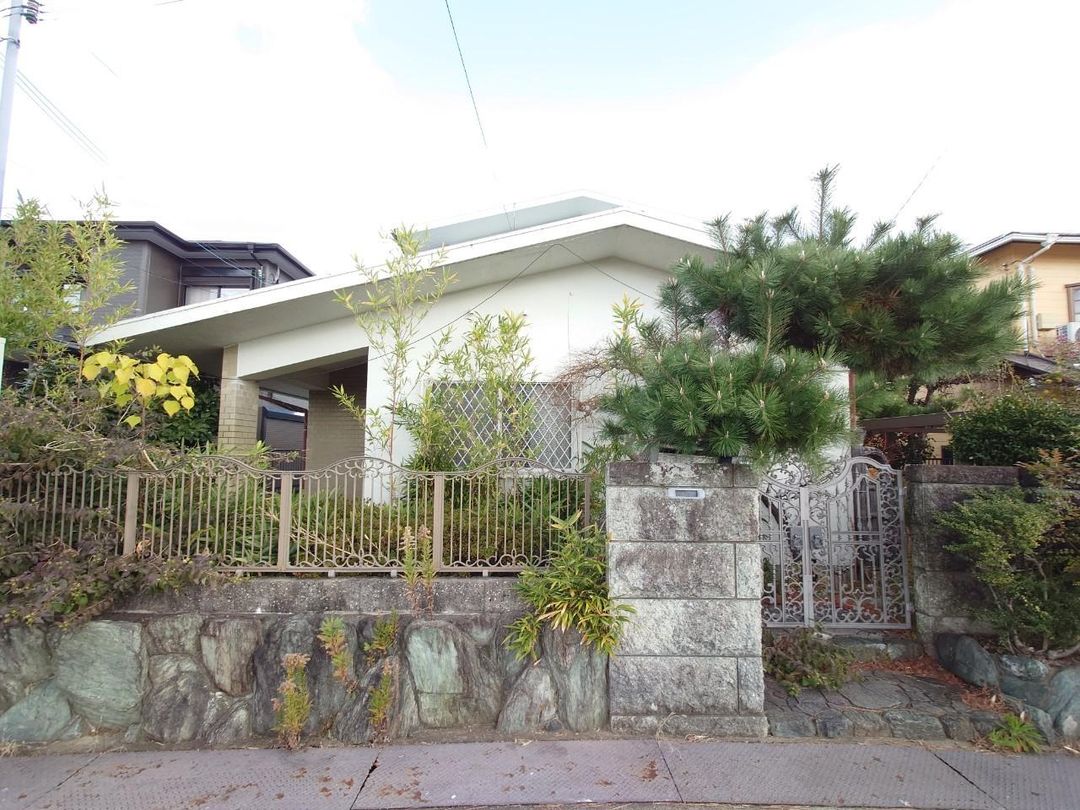 4DK Investment House for Sale in Hannan City, Osaka - Thumbnail 3