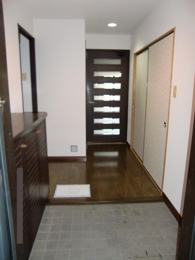 2LDK Apartment for Sale in Central Saga City, Saga Prefecture - Thumbnail 2
