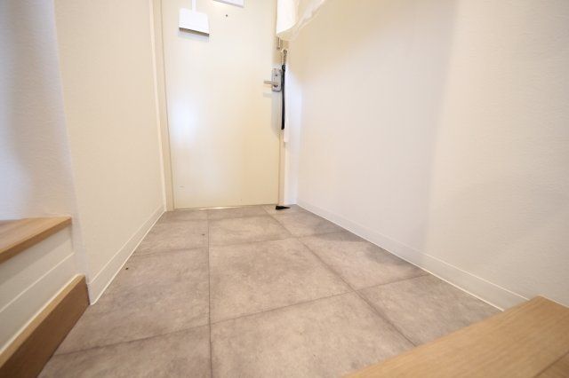 One-Room Apartment for Sale in Otsu with Lake Biwa Views - Thumbnail 4