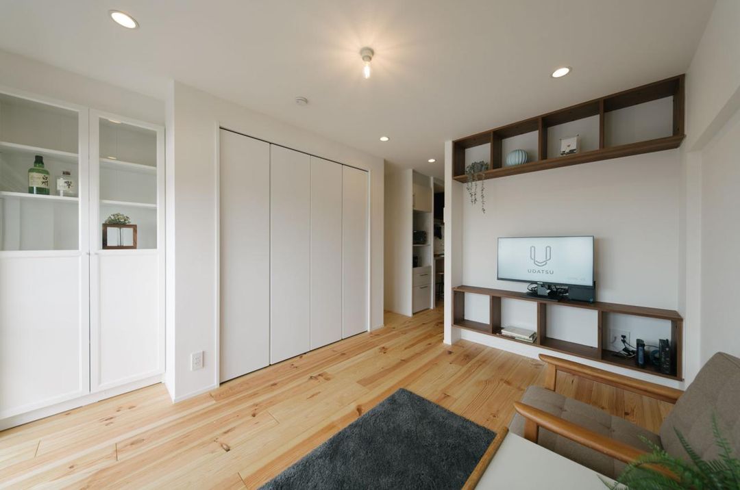 Renovated 1LDK Apartment in Meguro's Ookayama with Views - Thumbnail 3