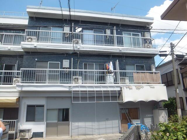 Renovated 1DK Apartment in Quiet Kita Ward, Tokyo - Image 1
