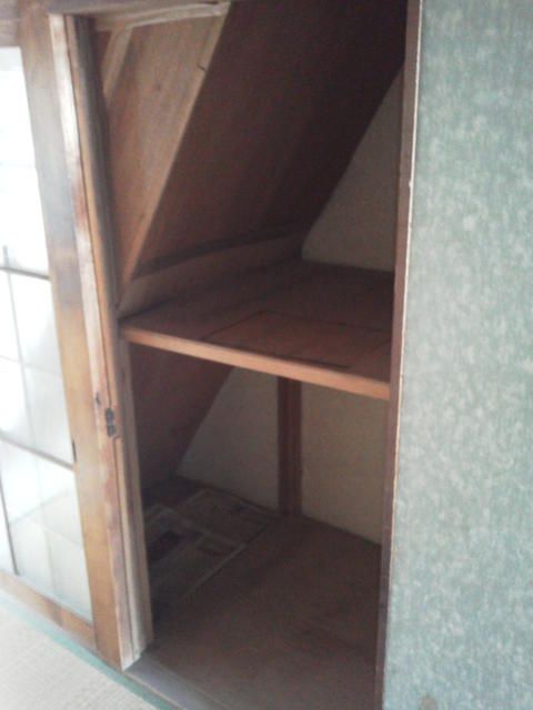 Affordable 3DK Wooden House for Rent in Kobe's Tarumi Ward - Thumbnail 3