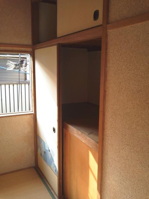 Affordable 3DK Wooden House for Rent in Kobe's Tarumi Ward - Thumbnail 4