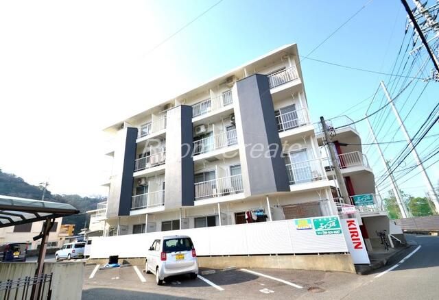 1K Apartment for Rent near Tokushima University, Tokushima City - Image 1
