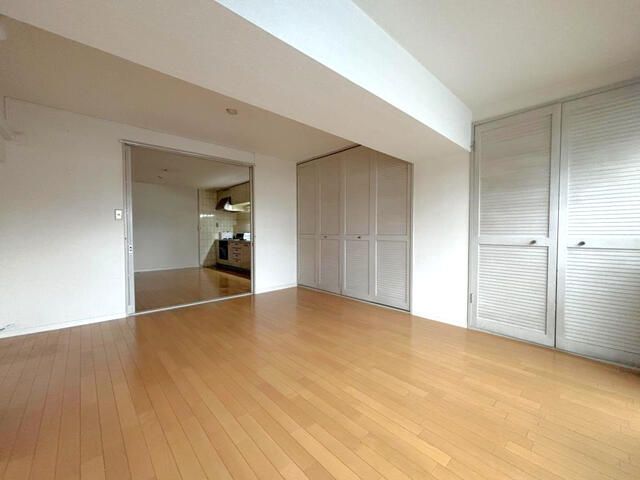 Shrine-Grounds 1LDK Apartment in Bunkyo, Tokyo - Kasuga Town Home - Thumbnail 3
