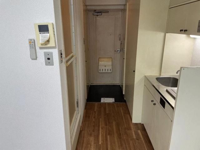 Studio Apartment for Sale in Shinjuku, Tokyo - Investment Property - Thumbnail 4