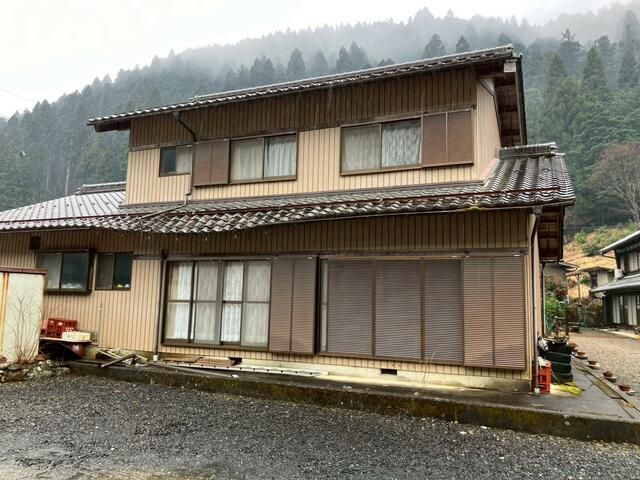 8DK Detached House for Sale in Yamagata City, Gifu - Thumbnail 2