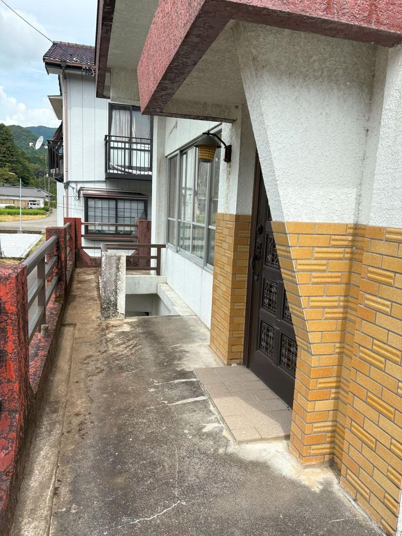 Renovation-Ready 6DK RC House in Tosa City, Kochi - Thumbnail 4