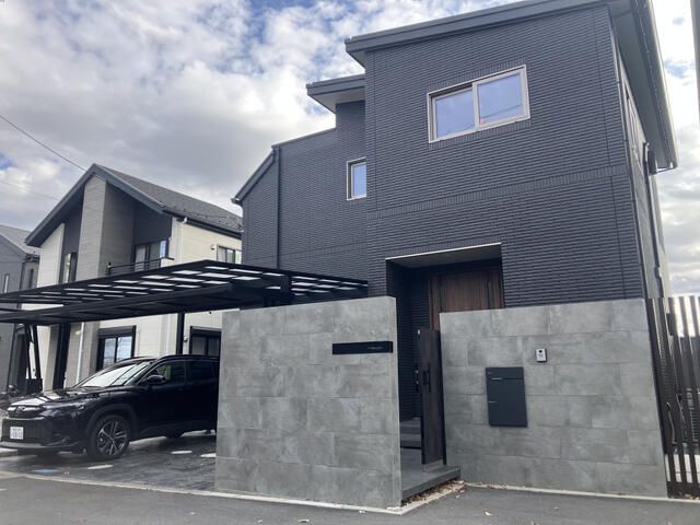 Modern 3SLDK House in Fujisawa with Solar Power & Courtyard - Thumbnail 2