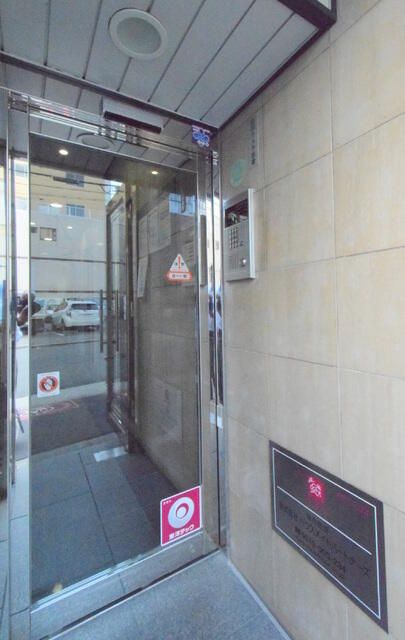 1K Apartment for Rent in Minami-Horie, Osaka Nishi Ward - Thumbnail 4