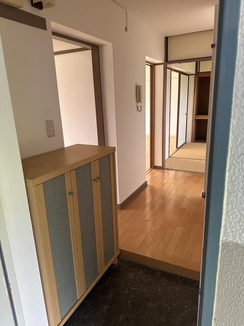 2LDK Apartment for Sale in Hirakata, Osaka - 499万円 - Thumbnail 3