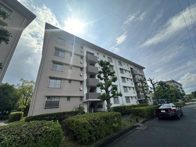 2LDK Apartment for Sale in Hirakata, Osaka - 499万円 - Thumbnail 2