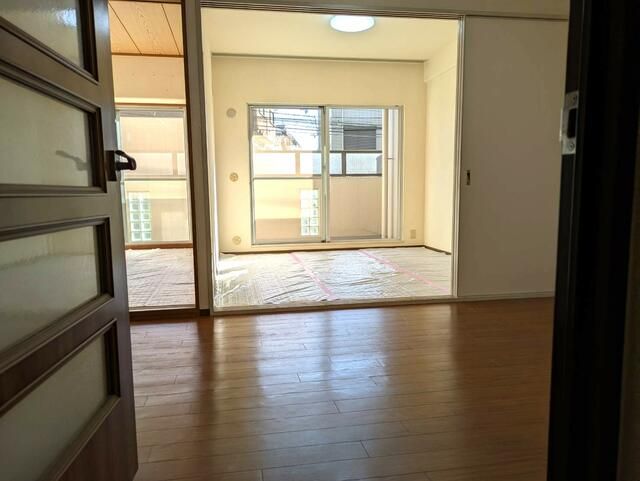 3DK Apartment for Sale in Tezukayama, Osaka with Renovation Option - Thumbnail 4