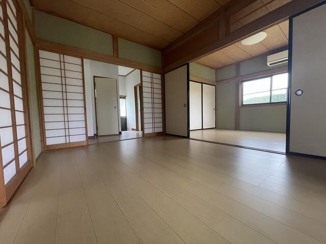 Renovated 2SDK House in Naka, Ibaraki – 305m² Land, 62m² Floor Area - Thumbnail 3