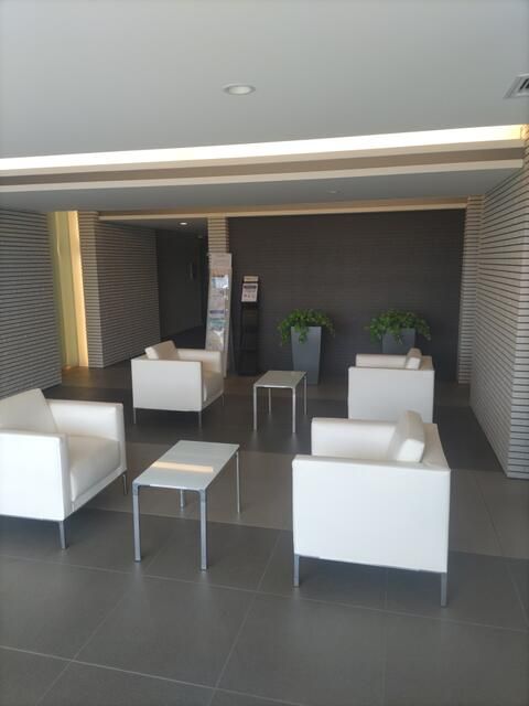 2LDK Apartment for Sale in Setagaya, Tokyo - Near Komazawa Daigaku Station - Thumbnail 3