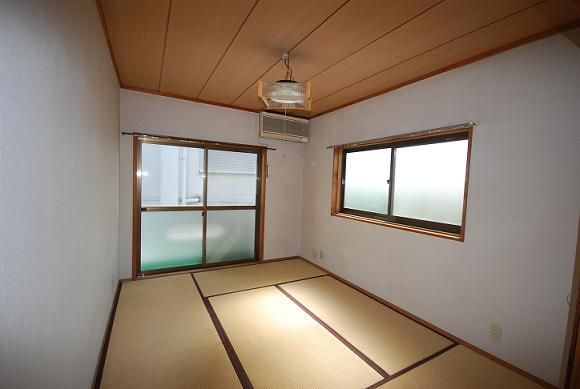 1K Apartment for Rent in Tokushima City, Near Shikoku University - Thumbnail 4