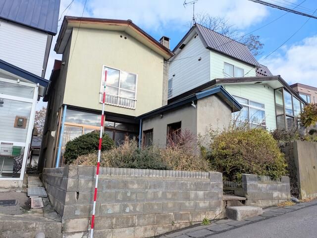 4LDK Wooden House for Sale in Quiet Otaru Neighborhood - Thumbnail 3