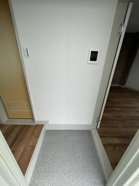Tomidabayashi 1R Apartment for Rent - 30,000 Yen, Free WiFi - Thumbnail 4