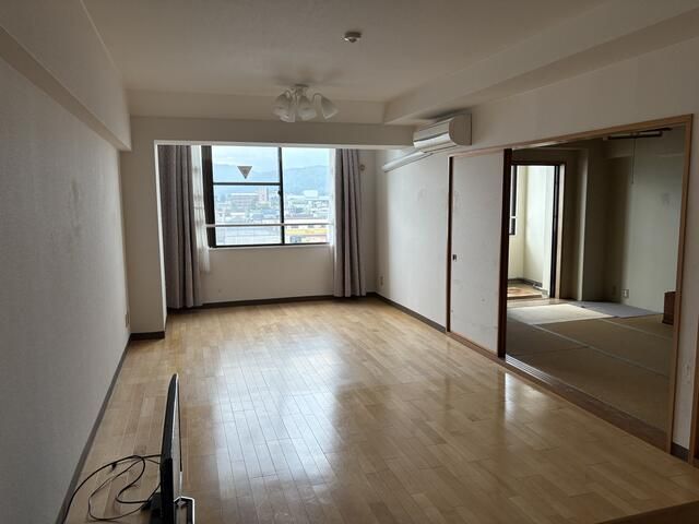 2LDK Apartment for Sale in Yonezawa City, Yamagata - Thumbnail 2