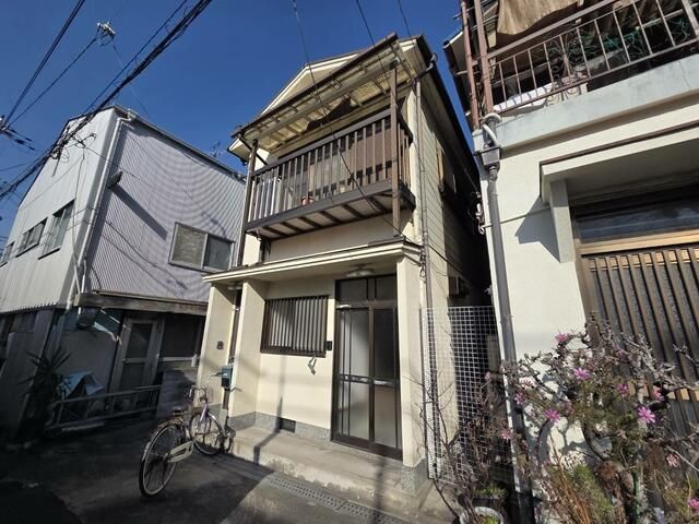Terrace House for Rent in Toyonaka, Osaka - 2DK, Quiet Area - Image 1