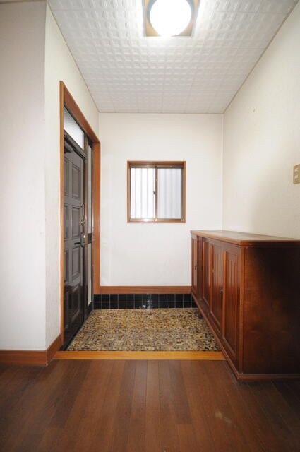 5LDK Two-Generation House for Sale in Sagamihara, Kanagawa - Thumbnail 3