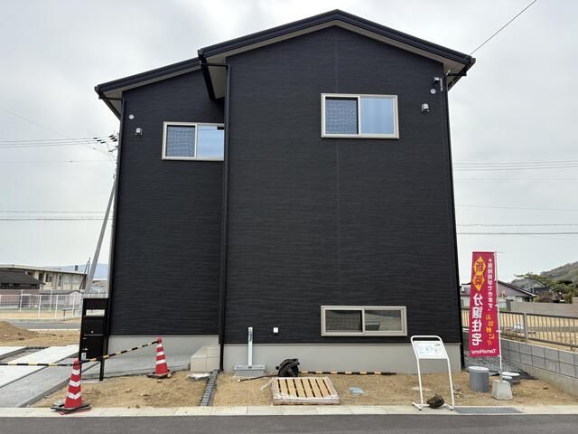 New 4LDK House in Marugame, Kagawa - 106.51 sqm - Thumbnail 2