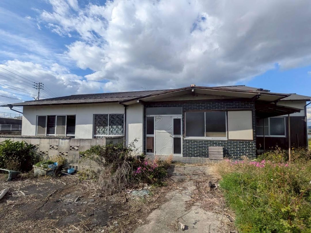 6DK Detached House on 572 sqm Land in Takamatsu, Kagawa - Thumbnail 2