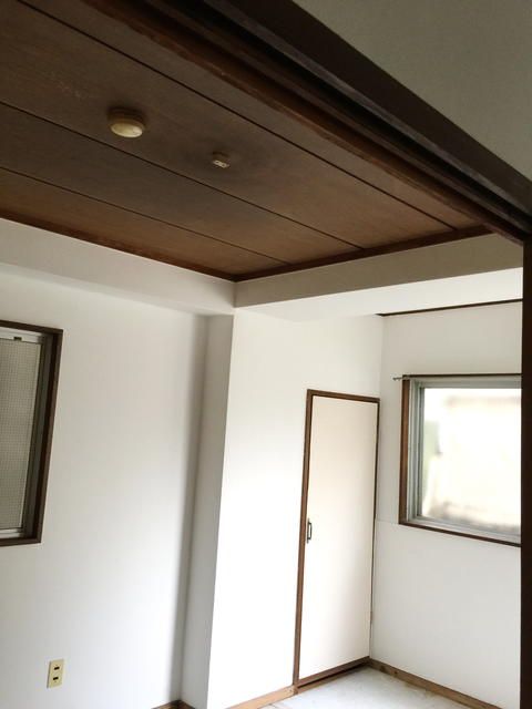Renovated 2DK Apartment for Rent in Higashi-Sumiyoshi, Osaka - Thumbnail 4