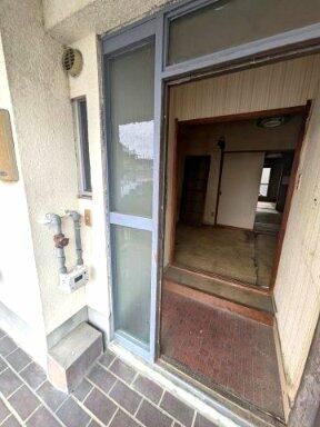 2DK Apartment for Sale in Matsusaka, Mie - First Floor, Near Station - Thumbnail 3