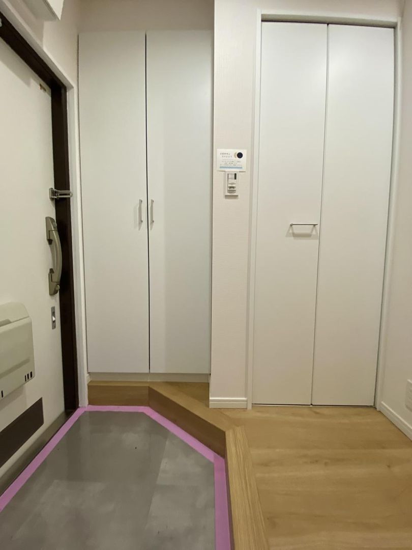 Renovated 2LDK Apartment in Taito, Tokyo with Large Balcony - Thumbnail 3