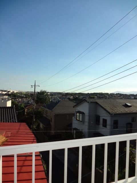 4LDK House for Sale in Kawasaki Miyamae-ku with Garage and Rental Income - Image 1
