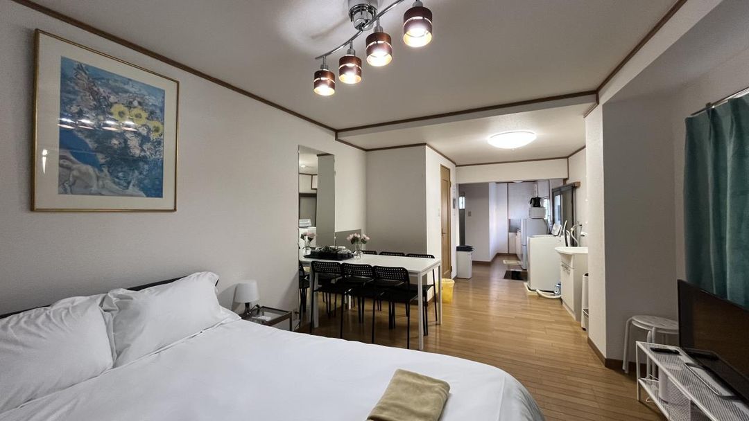 Renovated 2LDK House for Sale in Higashinari, Osaka - Thumbnail 2