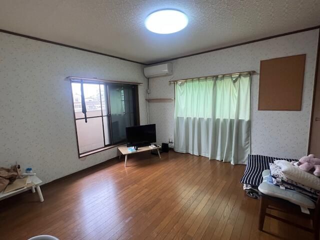 4LDK Wooden House for Sale in Sakai, Osaka - 15,000,000 JPY - Thumbnail 4