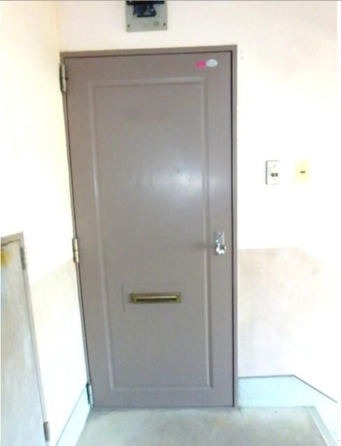 3DK Apartment for Sale Near Goichi Station, Miyakonojo - Thumbnail 2