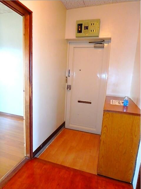 3DK Apartment for Sale Near Goichi Station, Miyakonojo - Thumbnail 3