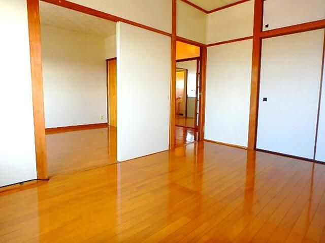3DK Apartment for Sale Near Goichi Station, Miyakonojo - Thumbnail 4