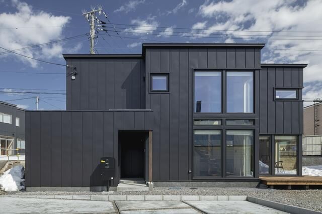 Cafe-Style Corner Lot House in Otaru, Hokkaido - 3LDK - Thumbnail 2