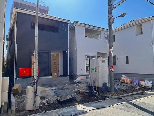 New 4LDK House with Garage in Osaka's Ikuno Ward - Thumbnail 3
