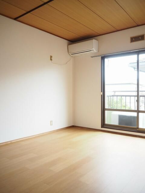 3DK Apartment for Rent in Quiet Hikone, Shiga | 38,000 Yen - Thumbnail 4