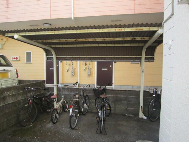 Affordable 1K Apartment for Rent in Miyazaki City Near Ikeda Station - Thumbnail 4