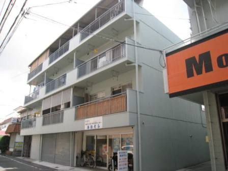 2DK Apartment for Rent in Daito City, Osaka - Pet Friendly - Thumbnail 2