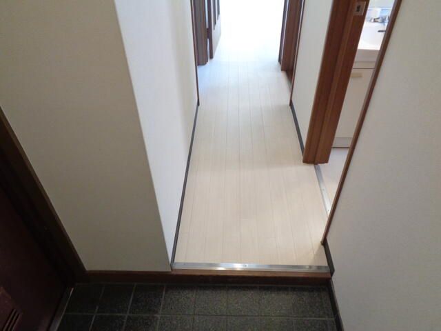 2LDK Apartment with Garden for Rent in Habikino, Osaka - Thumbnail 4