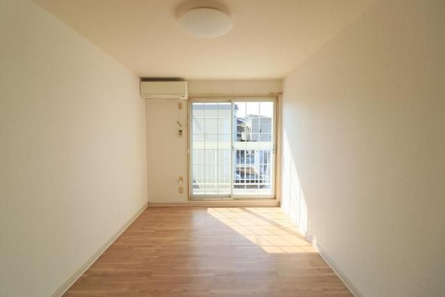 1K Apartment Rental in Numazu, Shizuoka - Thumbnail 4