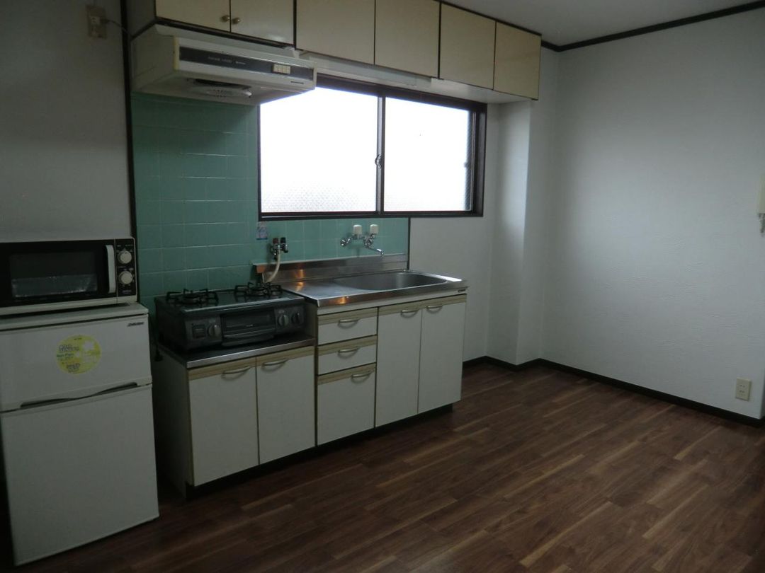 1DK Rental Apartment in Neyagawa, Osaka - 38,000 Yen - Thumbnail 4