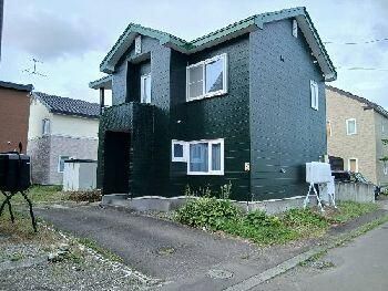 4LDK House for Sale in Quiet Chitose Neighborhood, Hokkaido - Thumbnail 2