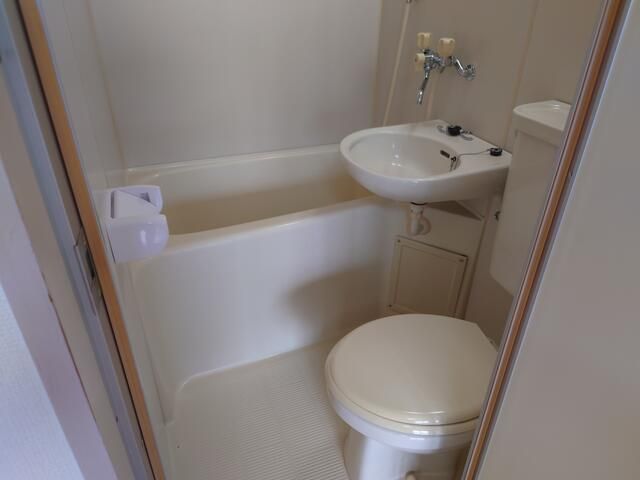 Renovated 1R Apartment for Rent near Nara Station - Thumbnail 4
