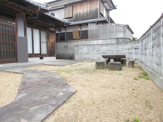 Single-Story 2DK House in Iyo City, Ehime - Thumbnail 3