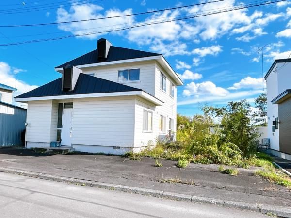 Renovated 5LDK House for Sale in Abira, Hokkaido - Thumbnail 2